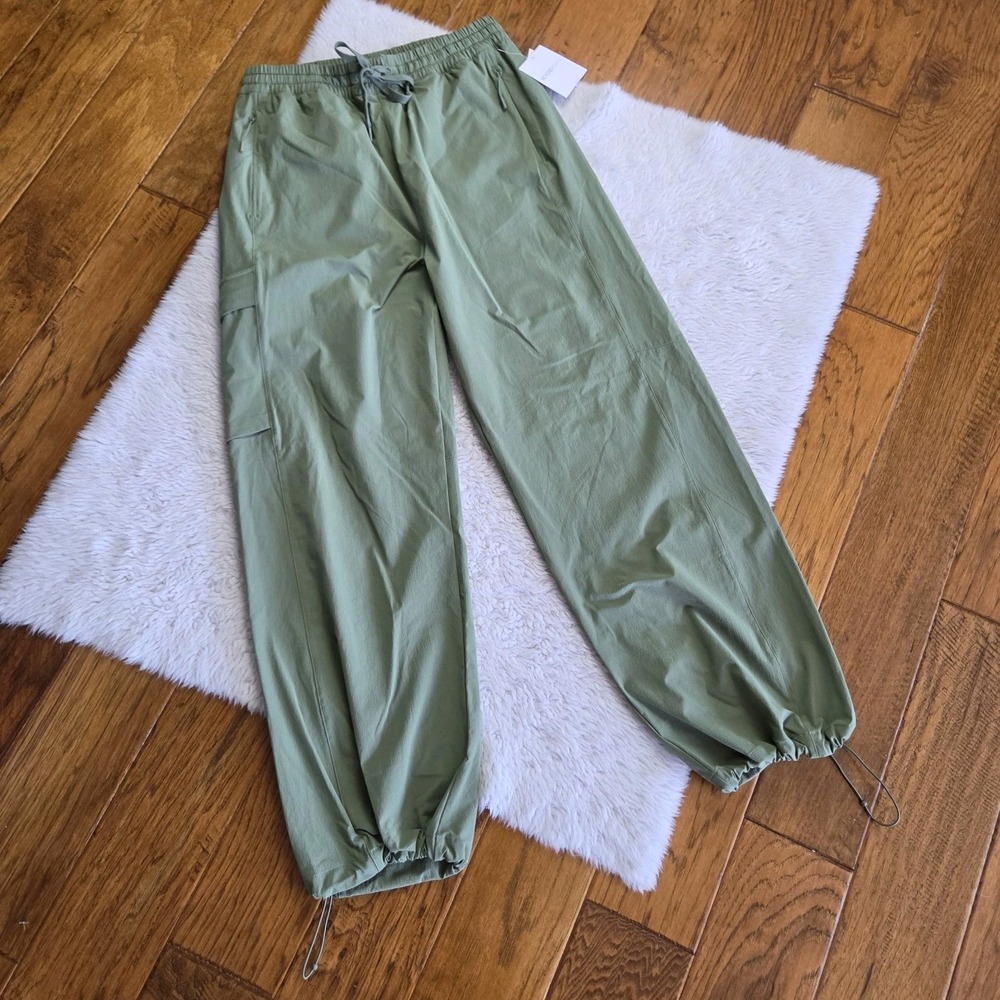 NWT Beyond Yoga Easy Wide Leg Pants Women's Medium Green Adjustable Leg